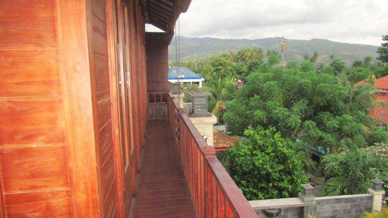 Grand Raka Homestay โลวินา ภายนอก รูปภาพ