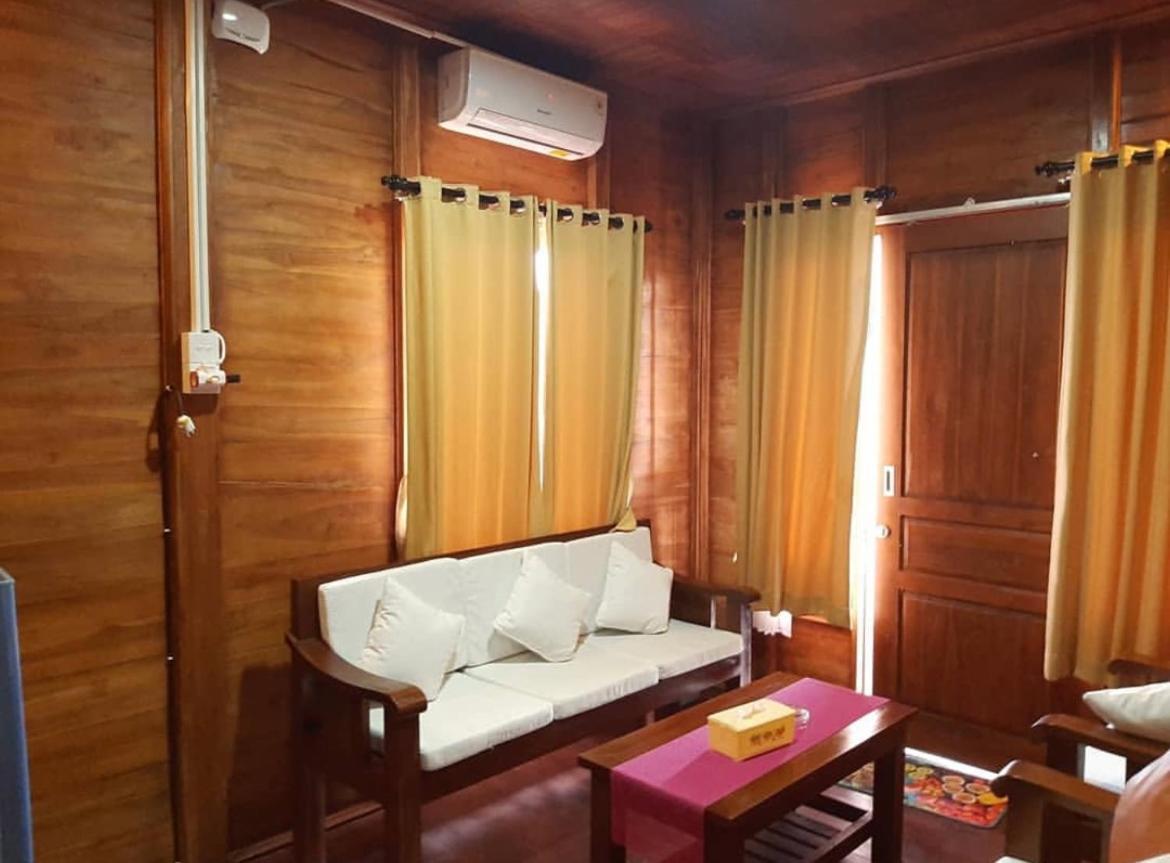 Grand Raka Homestay โลวินา ภายนอก รูปภาพ