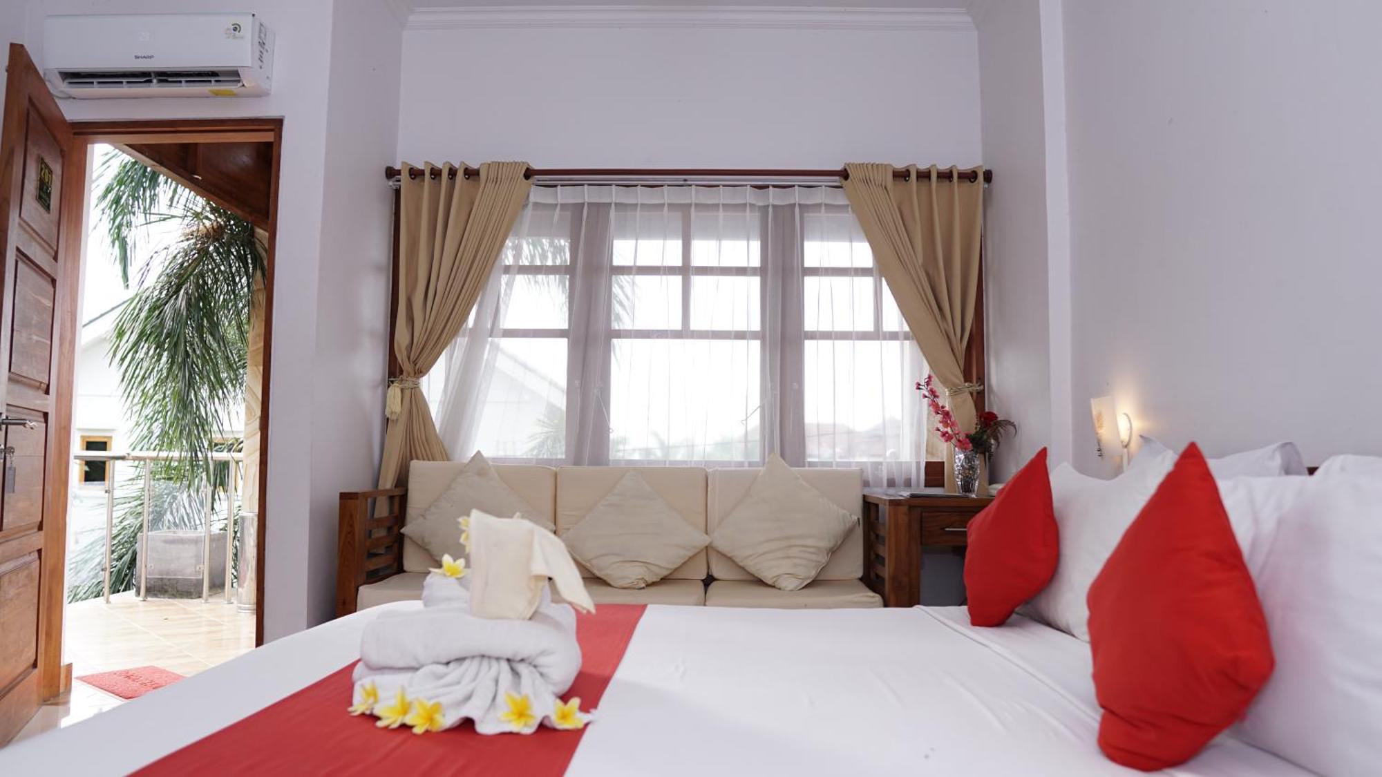 Grand Raka Homestay โลวินา ภายนอก รูปภาพ