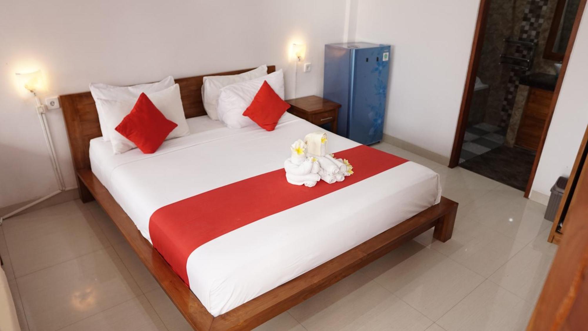 Grand Raka Homestay โลวินา ภายนอก รูปภาพ