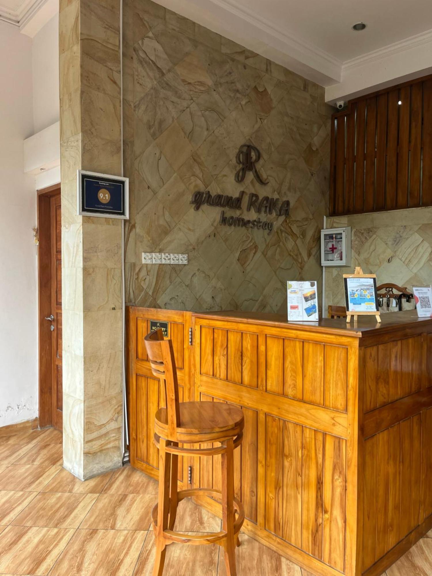 Grand Raka Homestay โลวินา ภายนอก รูปภาพ
