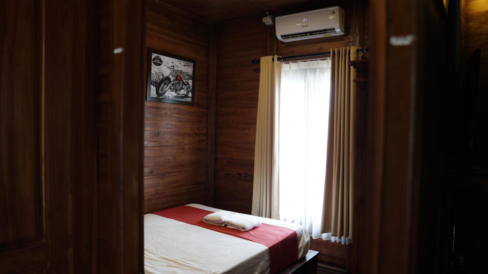 Grand Raka Homestay โลวินา ภายนอก รูปภาพ