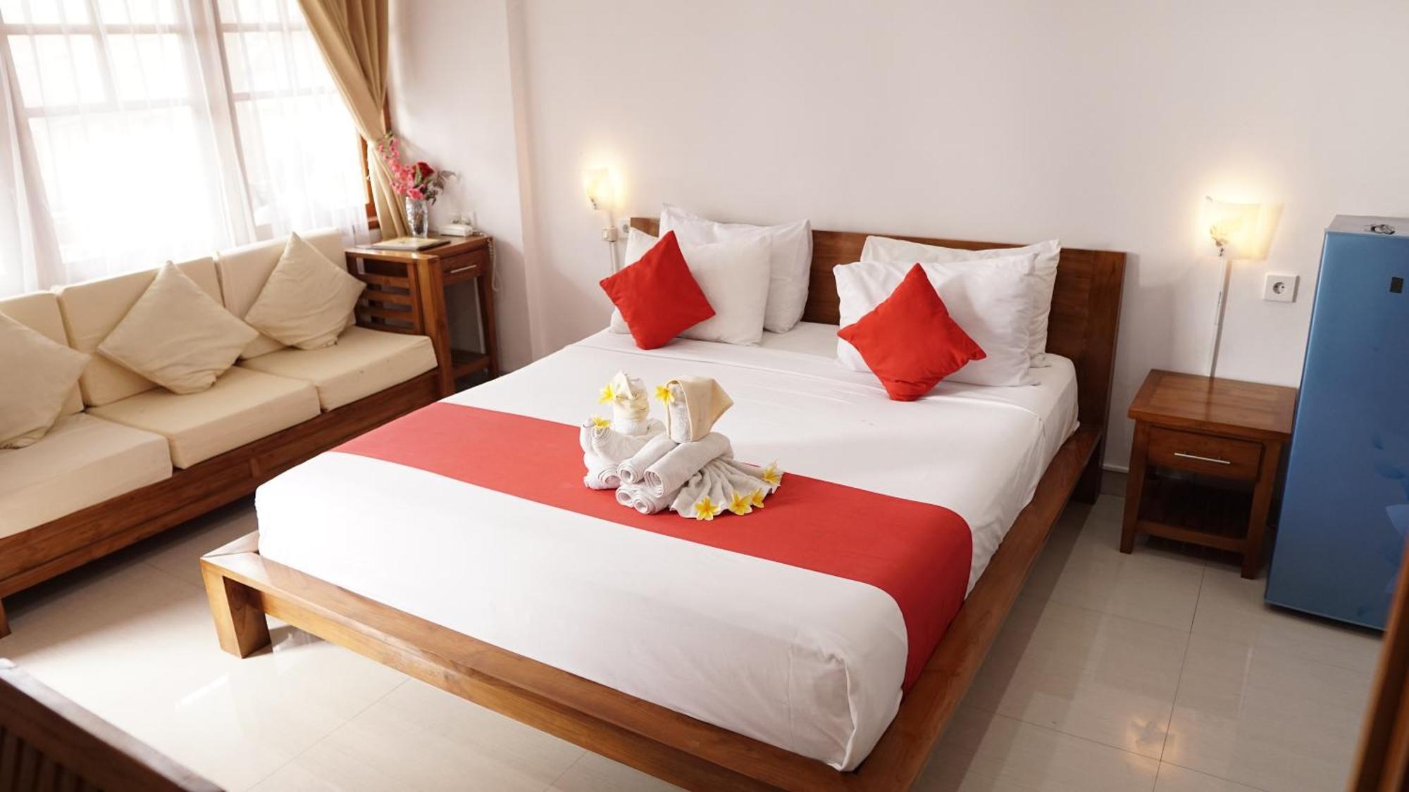 Grand Raka Homestay โลวินา ภายนอก รูปภาพ