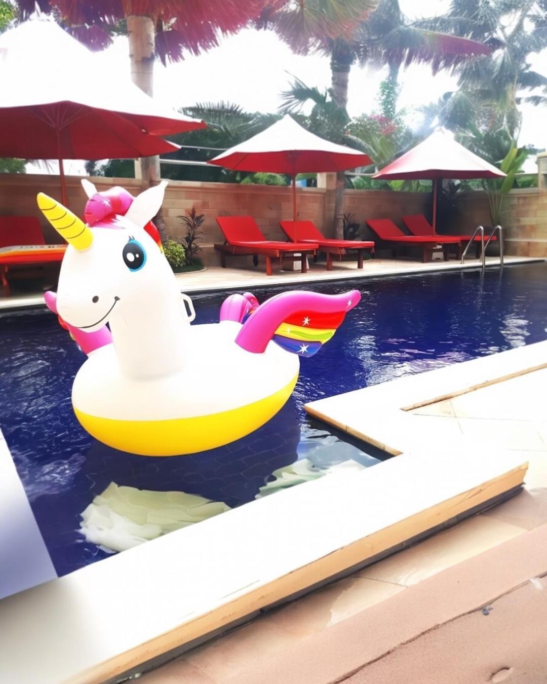 Grand Raka Homestay โลวินา ภายนอก รูปภาพ